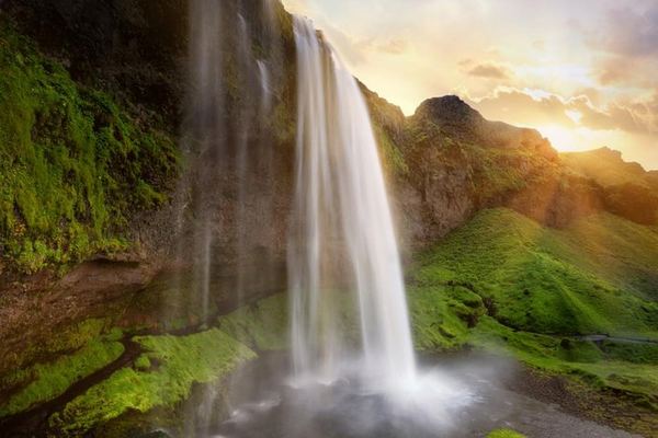 10-Hour Seljalandsfoss, Skogafoss and Black Beach Small-Group Day Tour