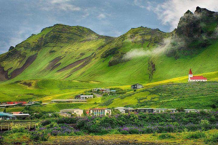 10-Hour Seljalandsfoss, Skogafoss and Black Beach Small-Group Day Tour (11/12)