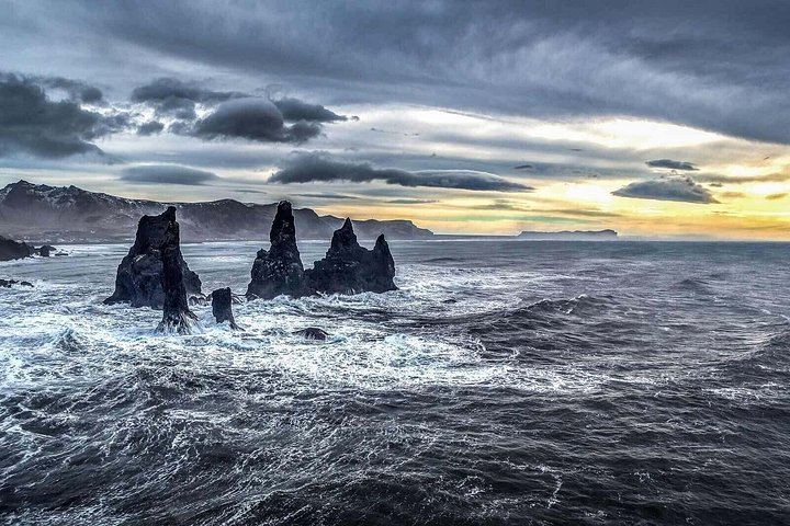 South Coast Day Tour with Volcano Commentary, Skógafoss and Reynisfjara Black Beach (10/12)