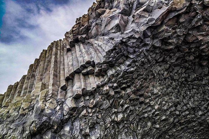 South Coast Day Tour with Volcano Commentary, Skógafoss and Reynisfjara Black Beach (11/12)