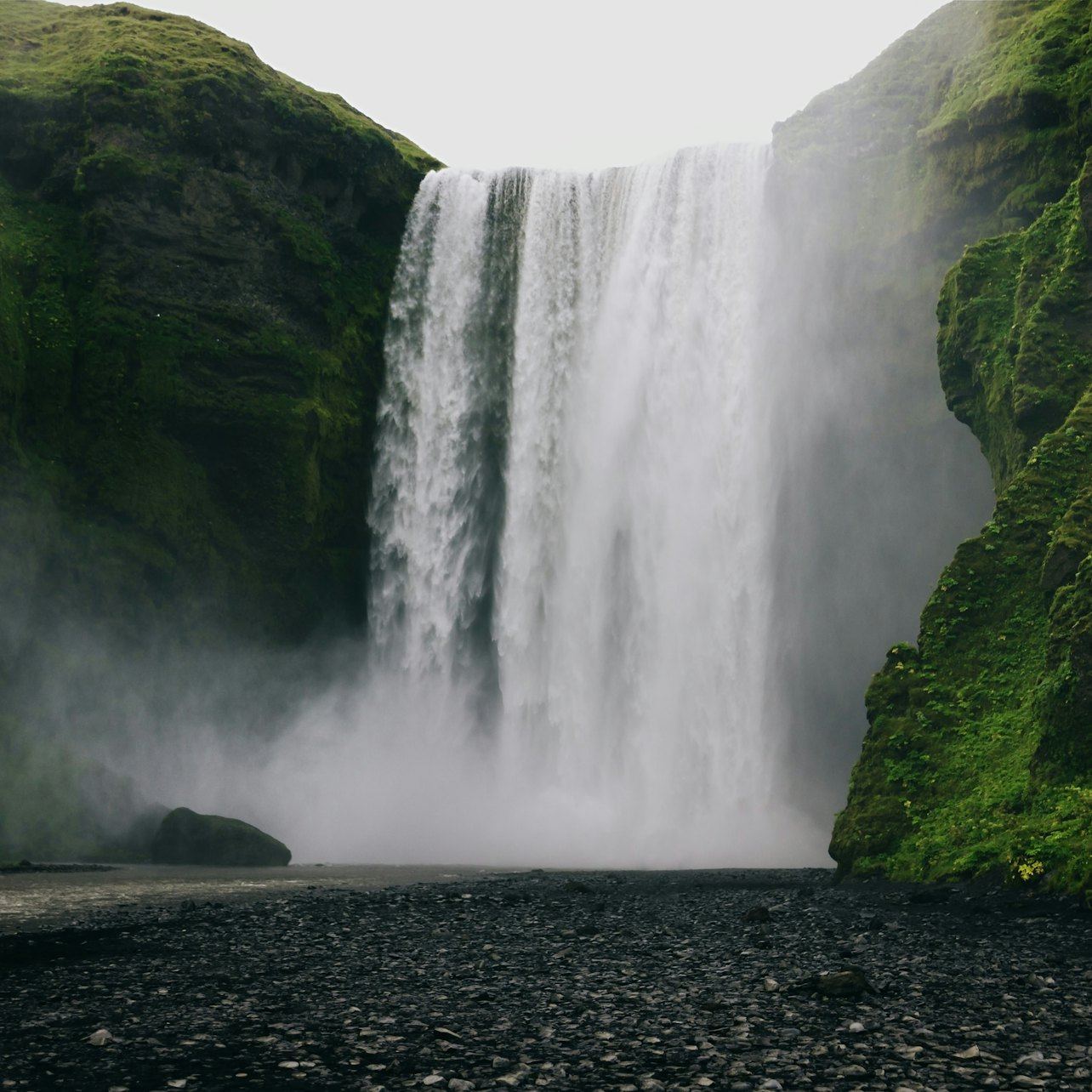 Guided South Coast Day Trip: Waterfalls, Sólheimajökull Glacier and Reynisfjara Beach (2/5)