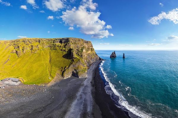 South Coast Day Tour with Volcano Commentary, Skógafoss and Reynisfjara Black Beach