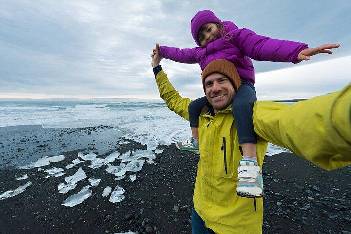 Private South Coast Day Tour to Jokulsarlon Glacier Lagoon and Diamond Beach (4/12)