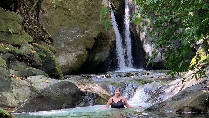 Quepos Full-Day Waterfalls and Beaches Trip with Lunch, Entrance Fees and Guide (4/11)
