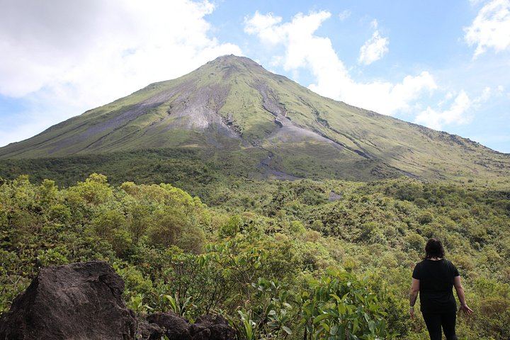 La Fortuna Waterfall, Arenal Ecological Park and El Choyin Hot River, Sloth Park Start (11/12)