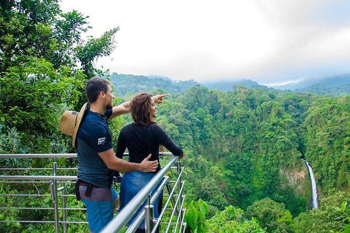 La Fortuna Waterfall, Arenal Ecological Park and El Choyin Hot River, Sloth Park Start (3/12)