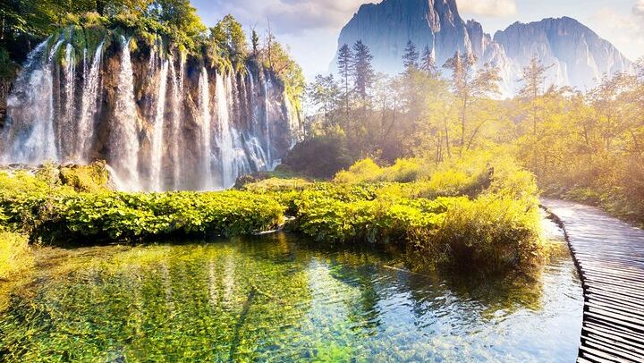 Private Transfer from Split to Zagreb via Plitvice Lakes with Park Stop (4/5)