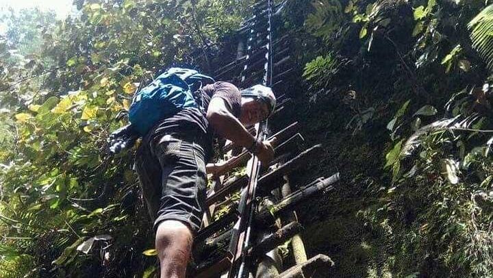 Two-Day Surabaya Tour to Tumpak Sewu Falls and Bromo with Cemara Lawang Stay (2/7)
