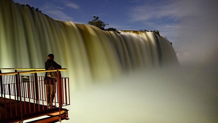 Iguazu Falls Sunset Tour, Argentina Trails and Brazil Happy Hour at Porto Canoas (4/5)