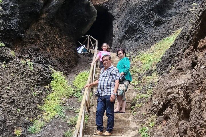 West Madeira Sightseeing Tour with Ribeira da Janela Swings and Porto Moniz Lunch Stop (9/12)