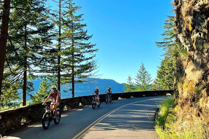 Self-Guided Multnomah Falls E-Bike Rental Tour to Gorge Waterfalls, 3.5 Hours (3/12)
