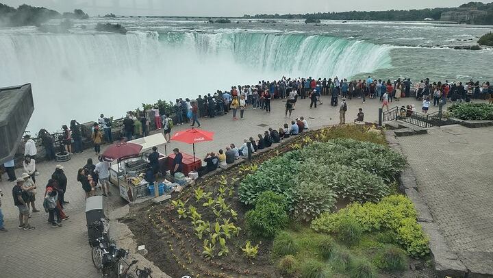 Private Custom Niagara Falls Tour from Toronto Area by Toyota Van with Driver-Guide (4/12)