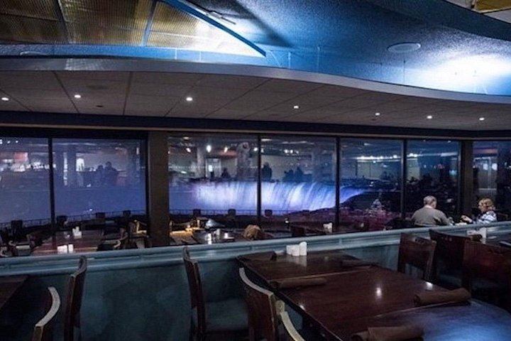 Niagara Falls Night Tour by Mercedes Van with Dinner, Fireworks Cruise and Tower (9/11)
