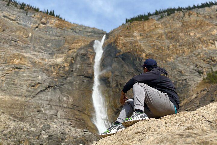 Lake Louise, Emerald Lake and Takakkaw Falls: Banff, Yoho and Kootenay Day Tour (1/12)