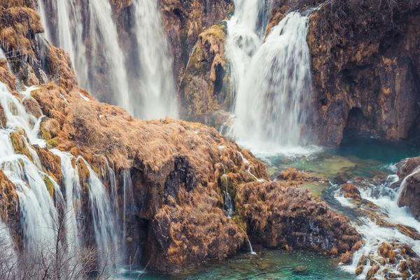 Plitvice Lakes Tours from Zagreb