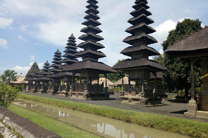 Private Bali Day Tour: Leke-Leke Waterfall, Handara Gate, Ulun Danu Bratan, Taman Ayun (4/7)