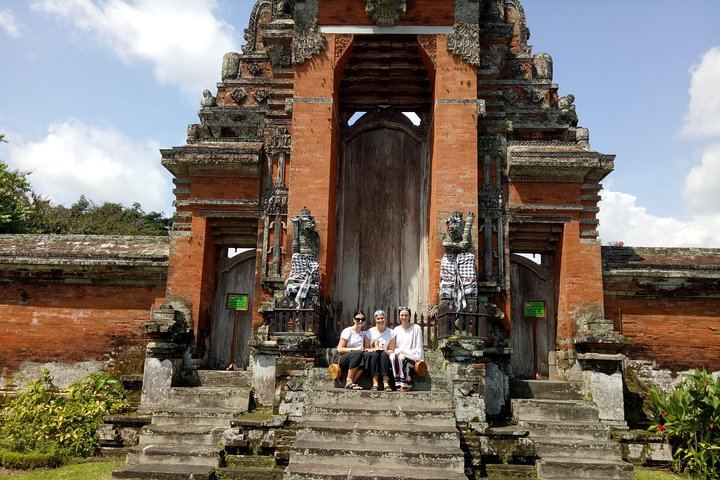 Private Bali Day Tour: Leke-Leke Waterfall, Handara Gate, Ulun Danu Bratan, Taman Ayun (5/7)