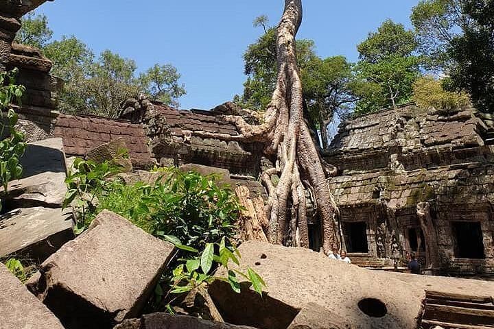 Private 2-Day Angkor Wat, Ta Prohm, Angkor Thom and Kulen Mountain Tour with Guide (7/12)