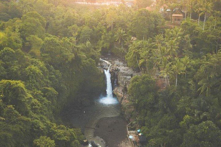 Bali Day Tour to Four Waterfalls: Tegenungan, Tukad Cepung, Kanto Lampo, Tibumana (9/12)