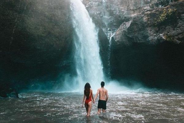 Private Bali Tour: Tanah Lot, Taman Ayun, Monkey Forest and Tegenungan Waterfall