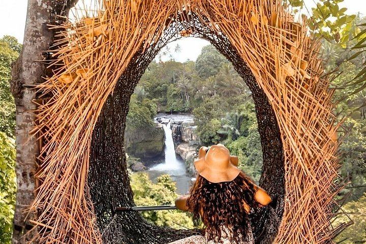 Bali Day Tour to Four Waterfalls: Tegenungan, Tukad Cepung, Kanto Lampo, Tibumana (10/12)