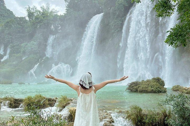 Cao Bang Full-Day Tour: Ban Gioc Waterfall, Nguom Ngao Cave and Angel Eye Mountain (8/12)