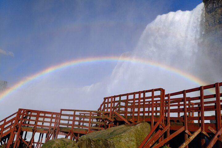 Niagara USA Guided Walk Ending at Cave of the Winds, with Maid of the Mist and Film (5/12)