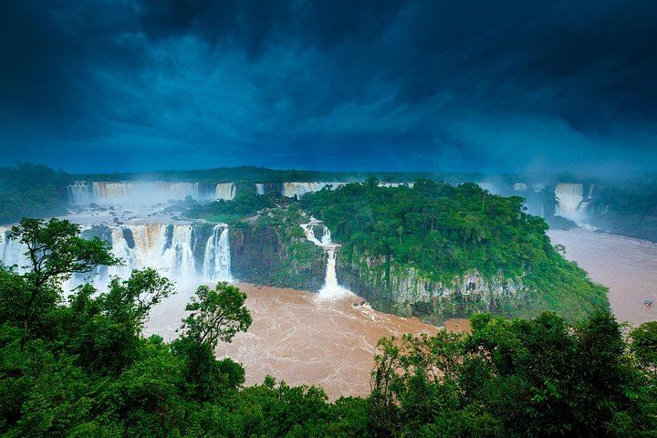 Iguassu Falls 4-Day Package: Both Falls Sides, Itaipu Dam Panoramic Tour and Foz City Tour (2/12)