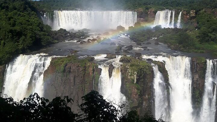 Private Iguassu Falls Brazilian Side Tour with Guide and Hotel Pickup, Foz do Iguacu (1/12)
