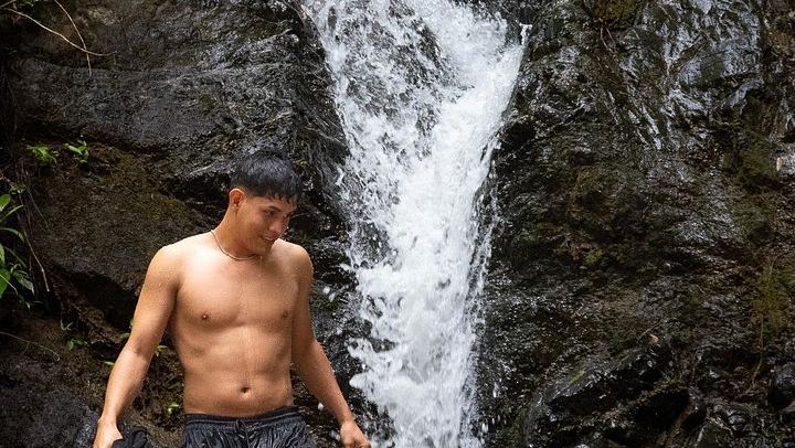 Guided Jaco Rainforest Hike to 10 Waterfalls with Cliff Jumping and Waterfall Climbing (1/11)