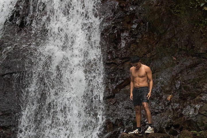 Guided Jaco Rainforest Hike to 10 Waterfalls with Cliff Jumping and Waterfall Climbing (7/11)