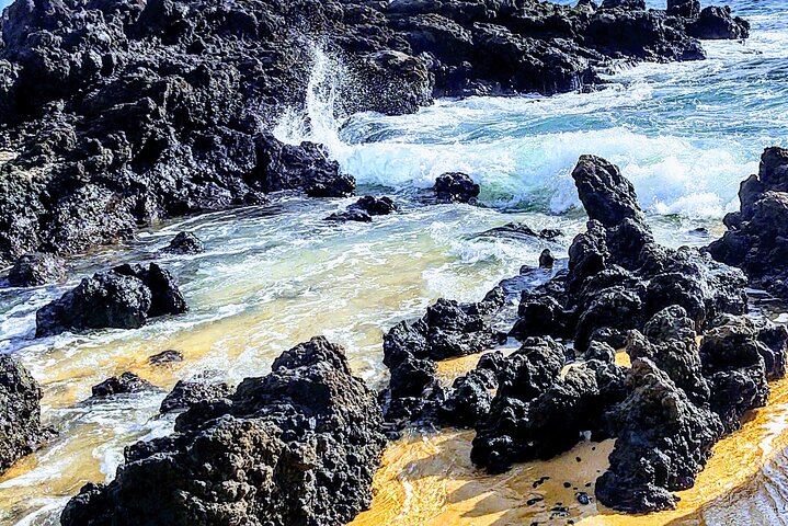 Halfway to Hana by Lincoln Navigator SUV: Waterfalls and Keanae, 6.5 Hours (1/12)