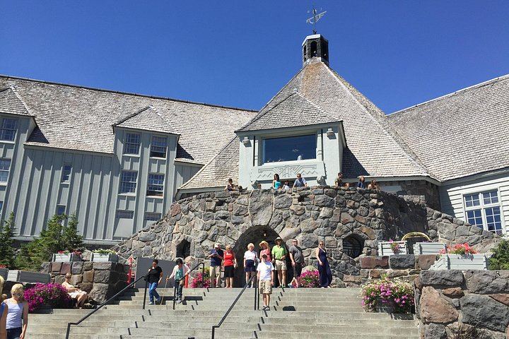 Columbia Gorge Waterfalls, Hood River and Timberline Lodge Day Tour, Portland (8/8)