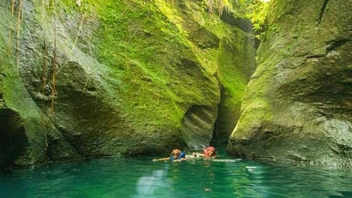 Private Roseau Valley Tour for Up to 6: Freshwater Lake, Ti Tou Gorge, Hot Springs (2/4)