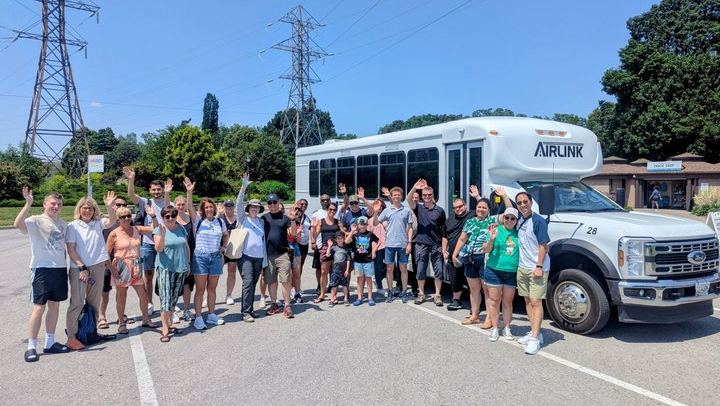 Niagara Falls Minibus Small-Group Day Tour from Toronto with Cruise and Skylon Tower (3/12)