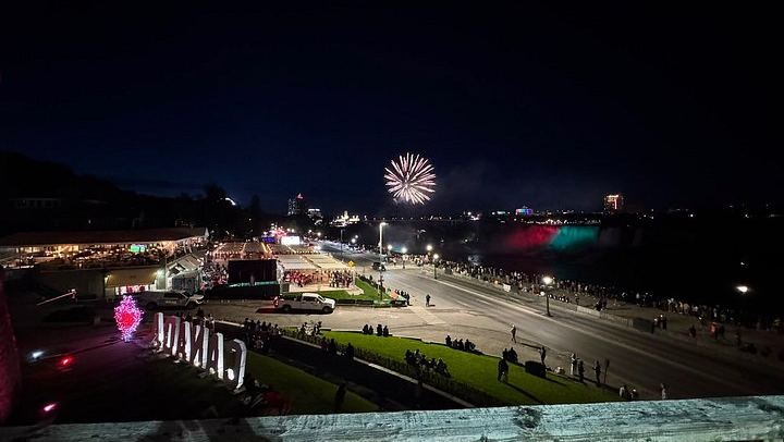 Toronto Evening Coach Tour to Niagara Falls with Whirlpool Rapids and Maple Tasting (2/12)