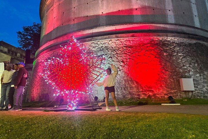 Toronto Evening Coach Tour to Niagara Falls with Whirlpool Rapids and Maple Tasting (8/12)