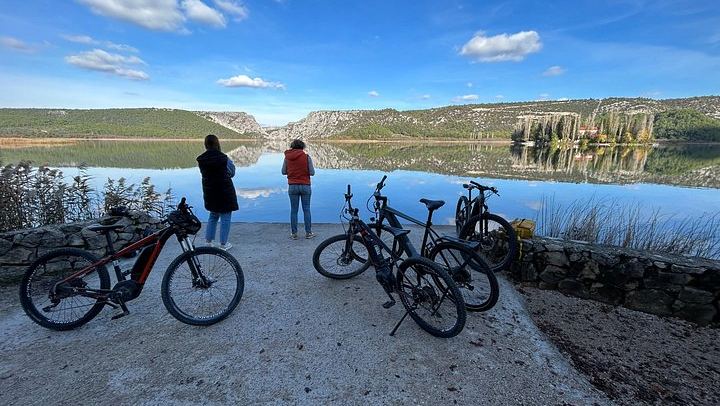 Krka National Park E-Bike Rental at Skradin with Helmet, Map, Lock and GPS Tag (2/6)