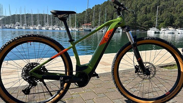 Krka National Park E-Bike Rental at Skradin with Helmet, Map, Lock and GPS Tag (1/6)