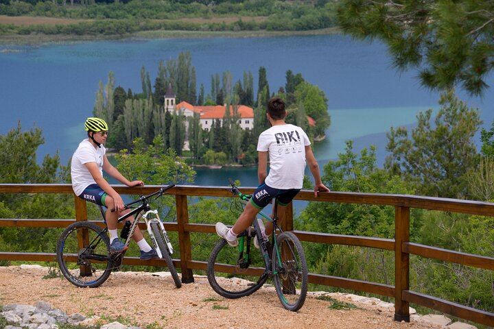 Krka National Park E-Bike Rental at Skradin with Helmet, Map, Lock and GPS Tag (4/6)