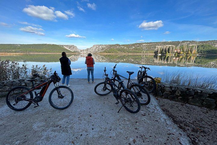 Krka National Park E-Bike Rental at Skradin with Helmet, Map, Lock and GPS Tag (2/6)