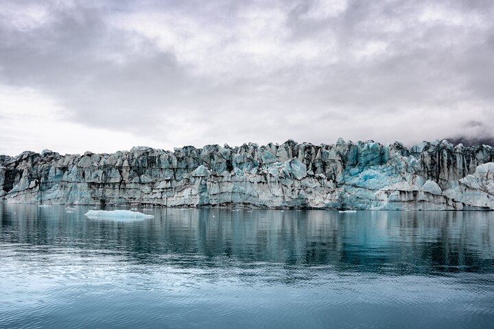 Saturday Spanish and English South Coast Tour with Gljúfrabúi and Skógafoss Waterfalls (3/12)