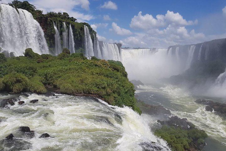 Iguassu Falls Brazilian Side Minivan Tour with Hotel Pickup from Foz do Iguacu (9/12)