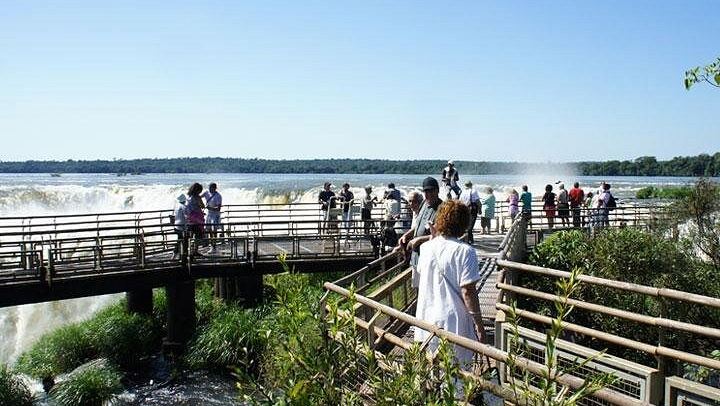 Iguazu Falls Argentine Side Guided Day Trip by Minivan from Foz do Iguacu (1/10)