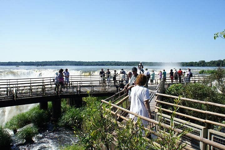 Iguazu Falls Argentine Side Guided Day Trip by Minivan from Foz do Iguacu (1/10)