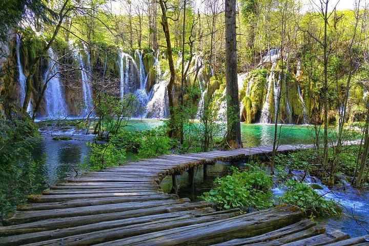 Plitvice Lakes 12-Hour Guided Day Tour from Split with Upper Lakes Hike (11/12)