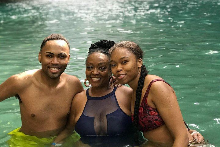 Private Customized Montego Bay Day Trip to Blue Hole and Secret Falls, Fees Included (7/12)