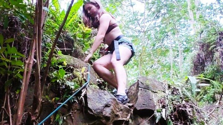 Anahola Private Jungle Waterfall Hike with Charlie the Hawaiian Dundee, 4WD Jeep Transfer (4/12)