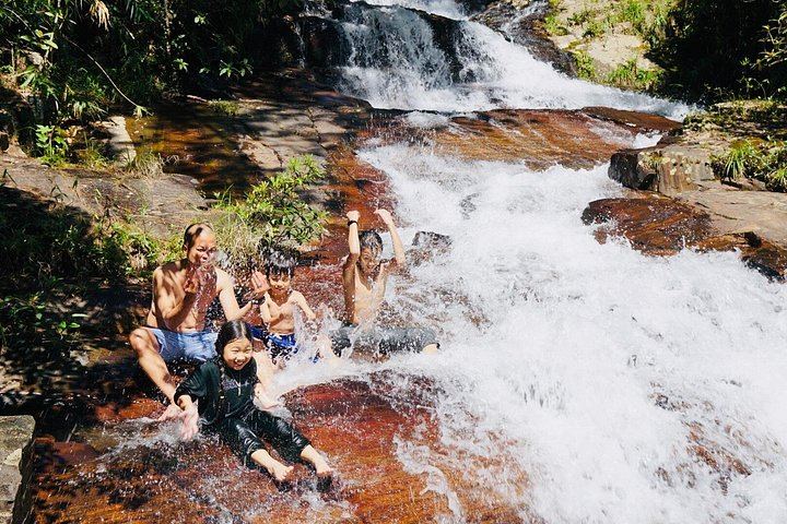 Twin Beans Farm Trek: Hidden Waterfall and Sturgeon Farm with Seven Dog Guides (8/8)