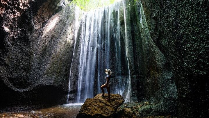 Door-to-Door Ubud Waterfall Trip With Entrance Fees: Kanto Lampo, Tibumana, Tukad Cepung (2/4)
